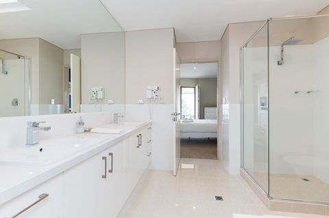 The White Pearl Penthouse - Tourism Cairns 16