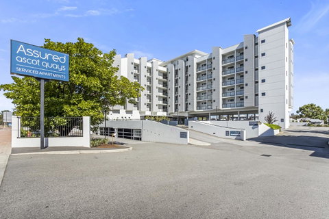 508 Stupendous Sunsets & Views Pool Gym Parking - Tourism Cairns 37