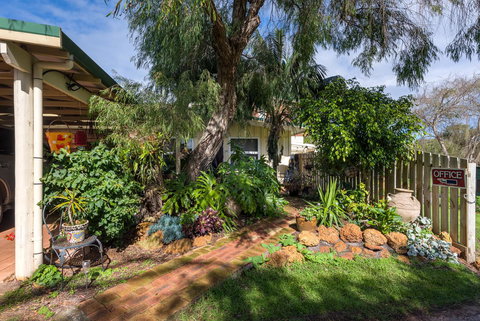 Surfside Ocean Beach Denmark Holiday Accommodation - Tourism Cairns 5