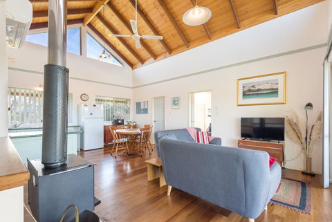 Surfside Ocean Beach Denmark Holiday Accommodation - Tourism Cairns 23