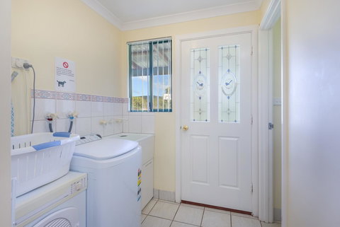 Surfside Ocean Beach Denmark Holiday Accommodation - Tourism Cairns 25