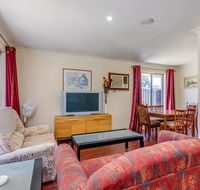 Brilliant neat convenient family-friendly house - Tourism Cairns