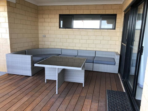 The Shak Kalbarri - Tourism Cairns 1
