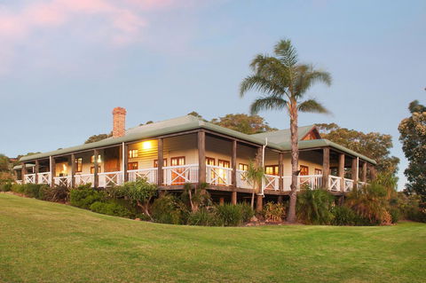 The Farmhouse - Tourism Cairns 0