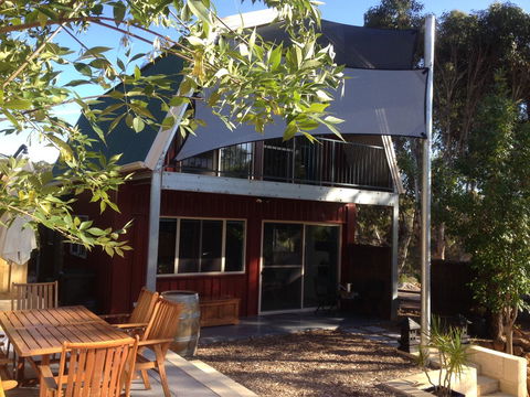 Dunsborough Barn Stay - Tourism Cairns 5