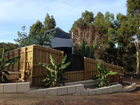 Dunsborough Barn Stay - Tourism Cairns 0