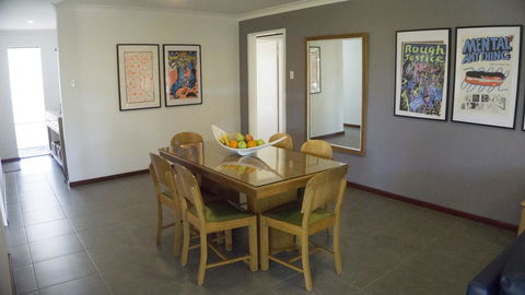 Relax, Bright & Airy Garden Villa - Tourism Cairns 16