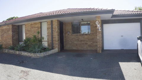 Relax, Bright & Airy Garden Villa - Tourism Cairns 20
