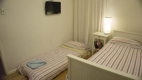Relax, Bright & Airy Garden Villa - Tourism Cairns 10
