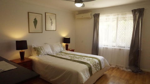 Relax, Bright & Airy Garden Villa - Tourism Cairns 38