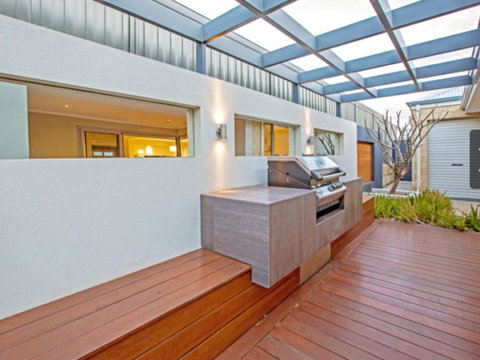 Magnificent Beach Retreat - Tourism Cairns 36