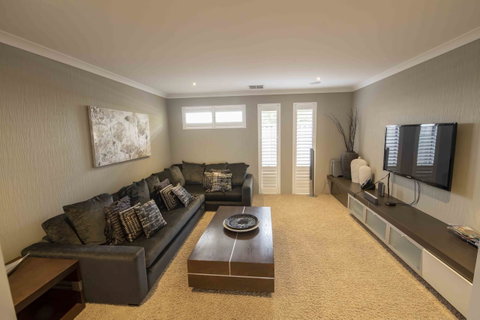 Magnificent Beach Retreat - Tourism Cairns 22
