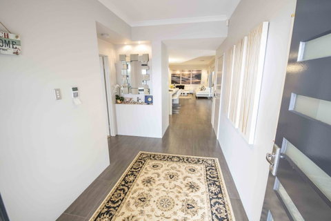 Magnificent Beach Retreat - Tourism Cairns 5