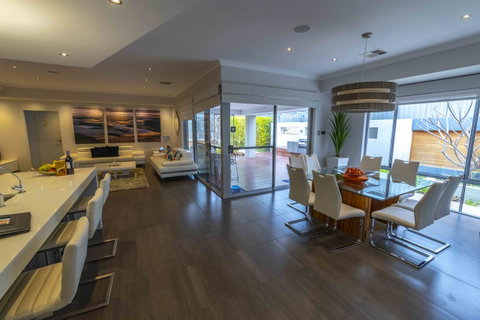 Magnificent Beach Retreat - Tourism Cairns 29