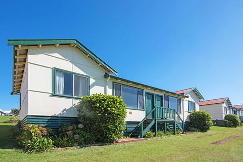 Augusta Hotel Motel - Tourism Cairns 0