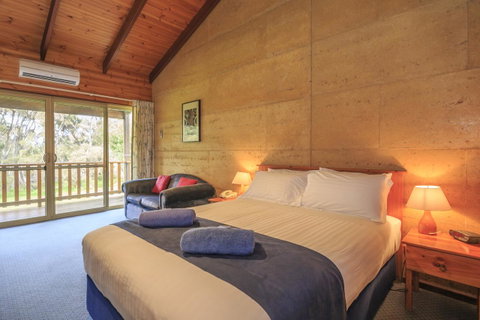 The Koorabup Motel - Tourism Cairns 1