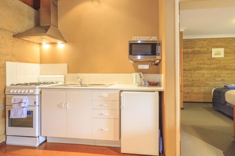 The Koorabup Motel - Tourism Cairns 5