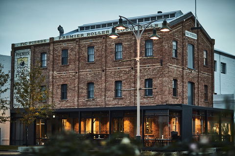 The Premier Mill Hotel - Tourism Cairns 15