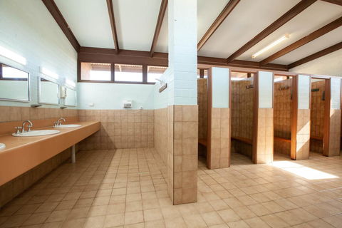 EUCLA MOTOR HOTEL - Tourism Cairns 8