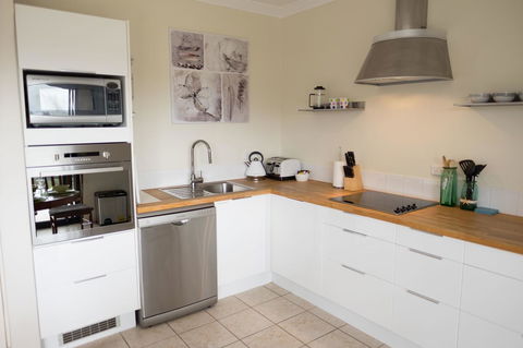 Cottesloe Sea Bliss Apartment - Tourism Cairns 3