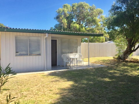Salty Shack Lancelin - Tourism Cairns 14