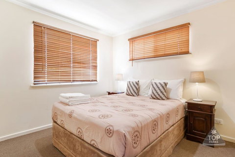 Dongara Tourist Park - Tourism Cairns 10