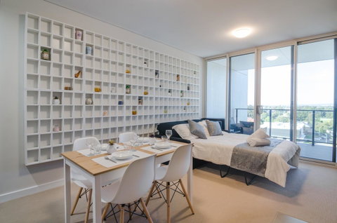 Boutique Carousel Apartment - Tourism Cairns 0