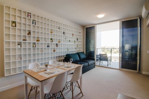 Boutique Carousel Apartment - Tourism Cairns 12
