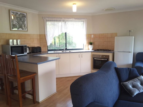 Cosy Corner Chalets - Tourism Cairns 5