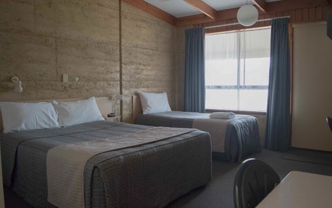 Hopetoun Motel & Chalet Village - Tourism Cairns 1