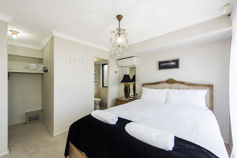 Scarborough Villa On Duke - Tourism Cairns 0