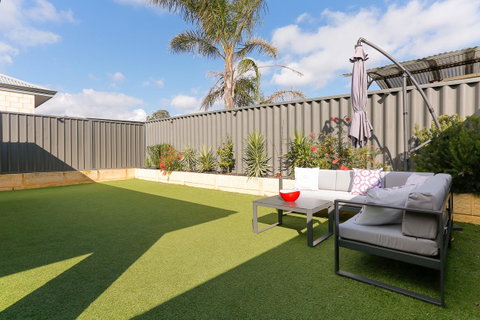 Perth Comfy Stays - Tourism Cairns 7
