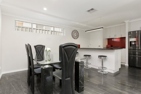 Perth Comfy Stays - Tourism Cairns 22