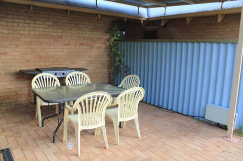 Kestrel Chalets - Tourism Cairns 23
