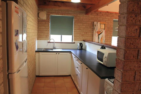 Kestrel Chalets - Tourism Cairns 10