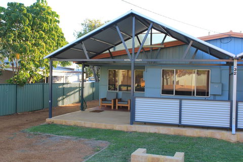 Kestrel Chalets - Tourism Cairns 0