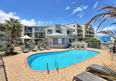 Scarborough Beach Front Resort - Shell Seven - Tourism Cairns 0