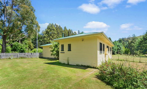 Giants Table And Cottages - Tourism Cairns 14