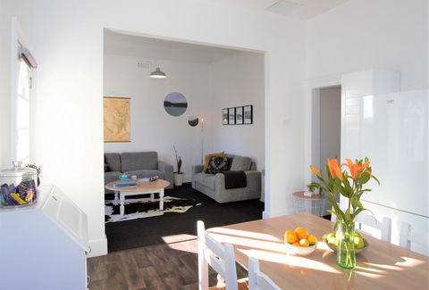 Horlock House - Tourism Cairns 0