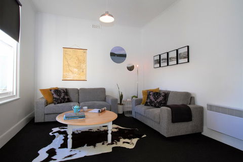 Horlock House - Tourism Cairns 8