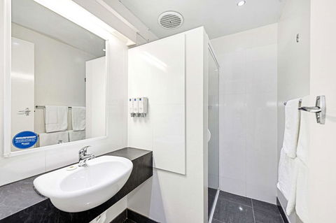 Coach House Launceston - Tourism Cairns 23