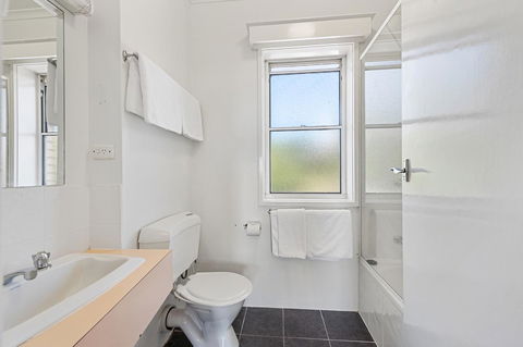 Coach House Launceston - Tourism Cairns 22