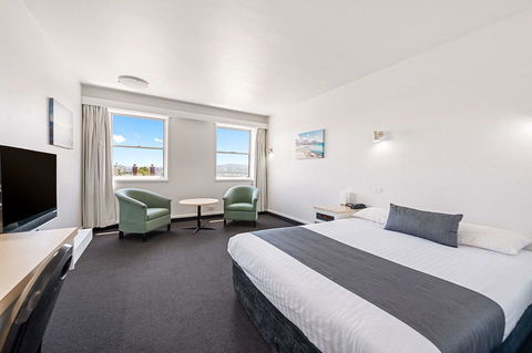 Coach House Launceston - Tourism Cairns 5