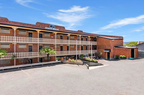 Coach House Launceston - Tourism Cairns 29