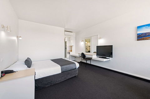 Coach House Launceston - Tourism Cairns 17