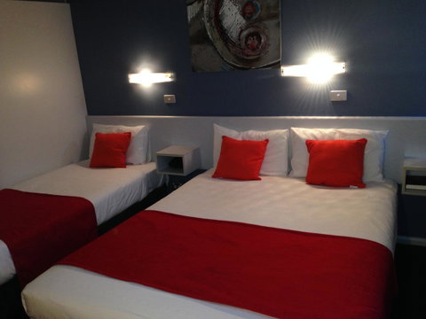 Waterfront Lodge Motel - Tourism Cairns 37