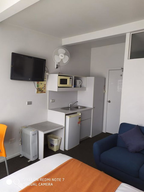 Waterfront Lodge Motel - Tourism Cairns 14