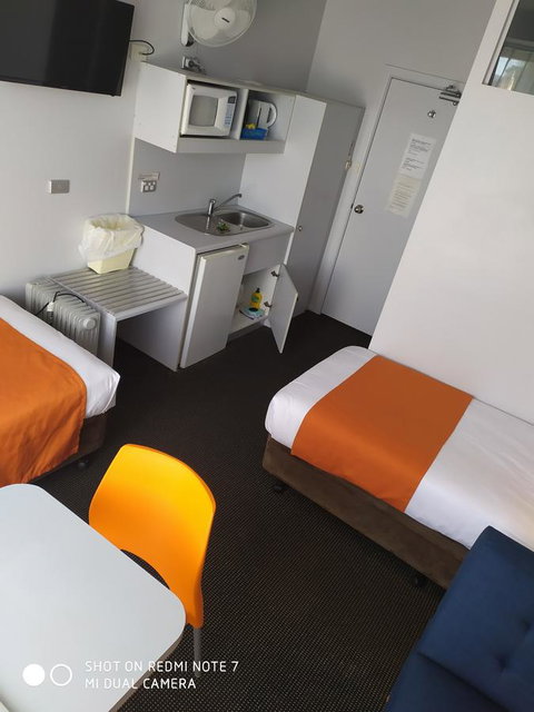 Waterfront Lodge Motel - Tourism Cairns 4