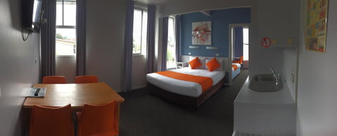 Waterfront Lodge Motel - Tourism Cairns 42