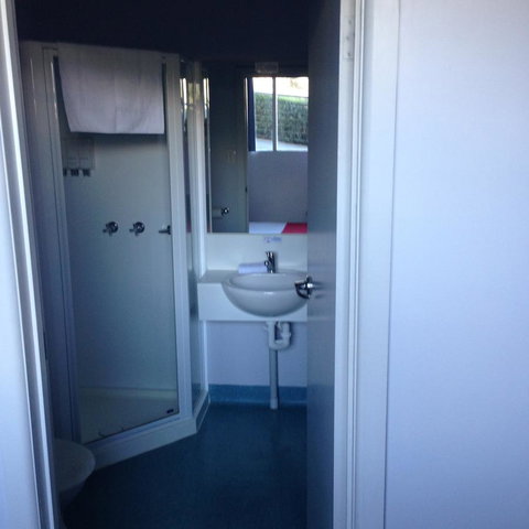 Waterfront Lodge Motel - Tourism Cairns 16
